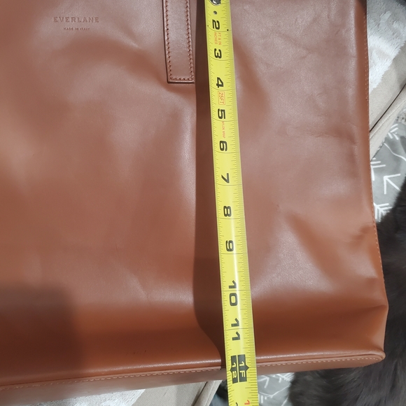 Elegant Brown Leather Tote Bag By Everlane - Picture 8 of 8